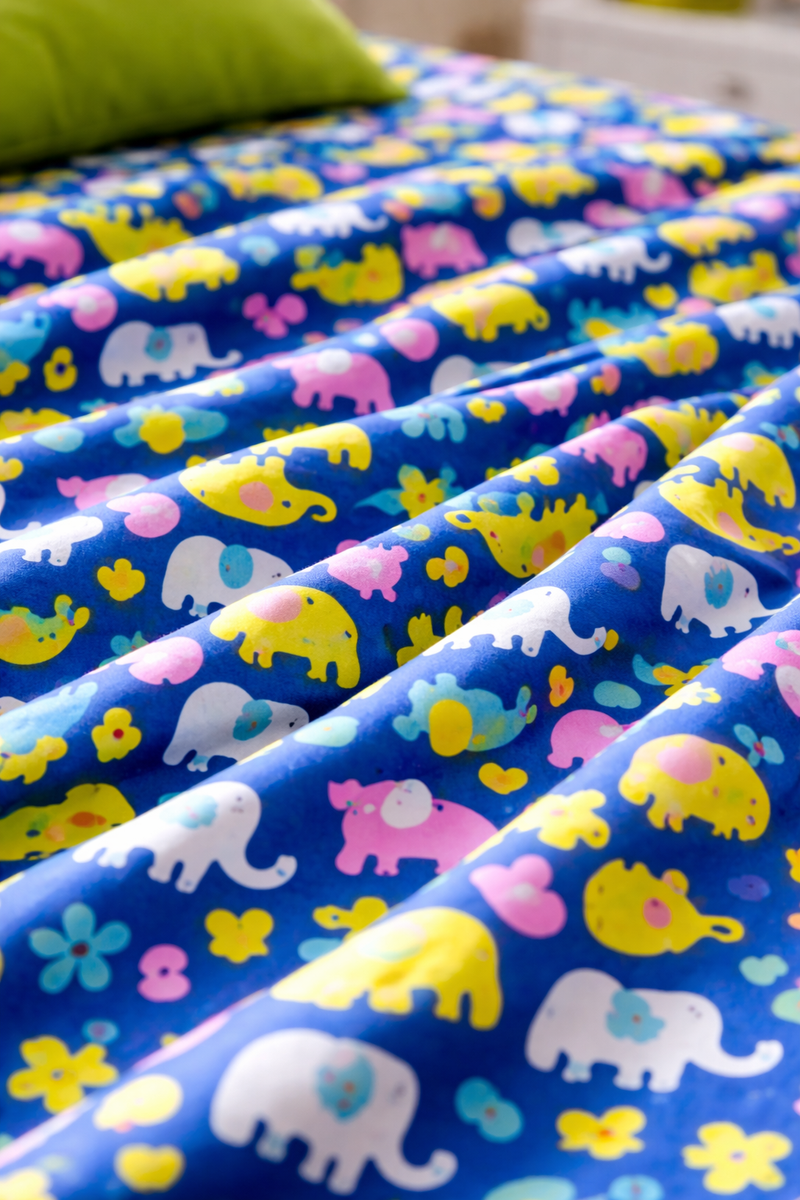 Dancing Elephants 200 TC Bedsheet + 4 Pillow Covers