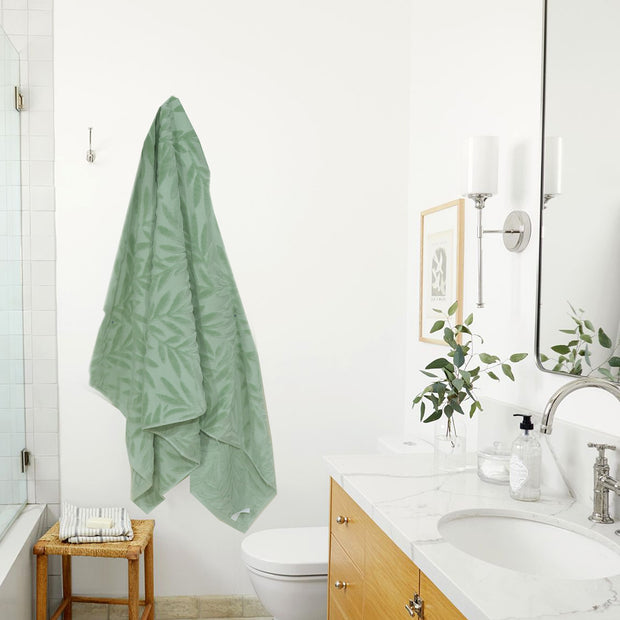 Green Leaf- Dermbrandt Premium Bath Towels with Loofah
